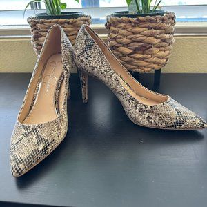Jessica Simpson Snakeprint Pumps - Sz 6